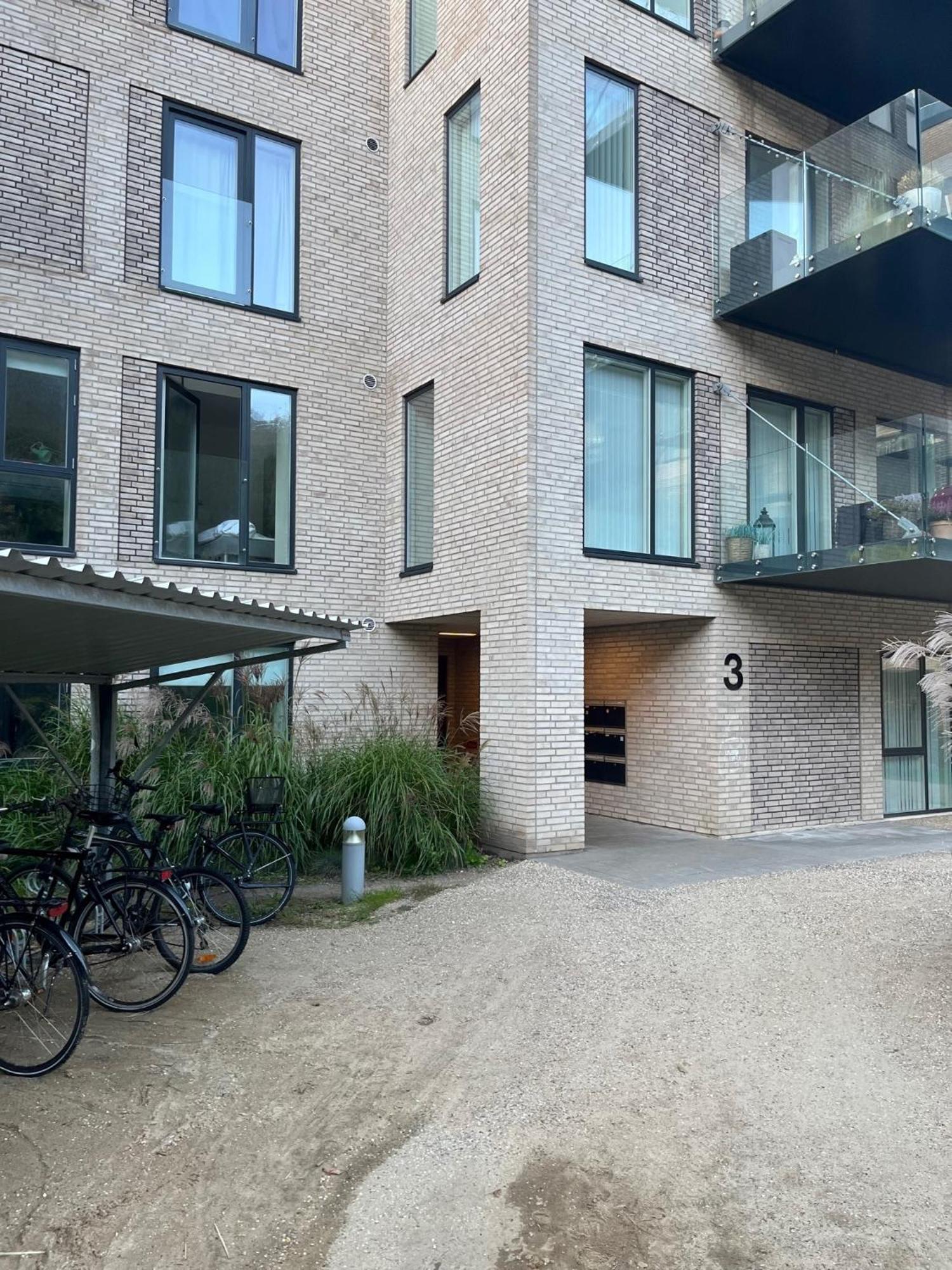 Charming Aalborg Apartment With Parking Buitenkant foto